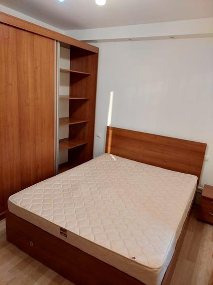 Apartament cu 2 camere semidecomandat în Gara de Nord