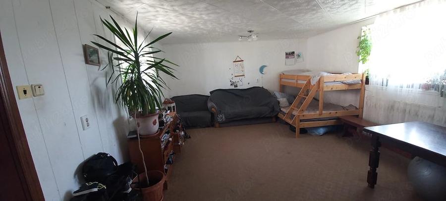 Casa de vanzare Suceava ideal AirBnB Triplex 356mp cu bai, bucatarii, utilitati separate 5 parcari - 5