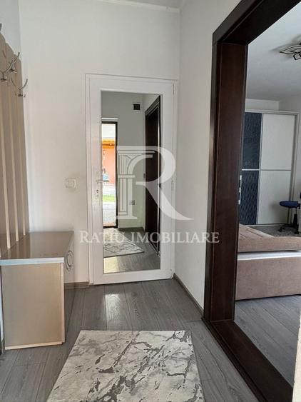 Casă individuală cu 4 camere cu Canalizare în Central
