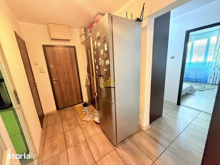 Apartament cu 4 camere decomandat în Rahova