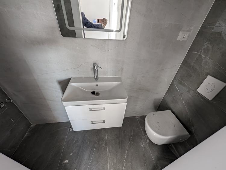 Apartament cu 3 camere în Tunari