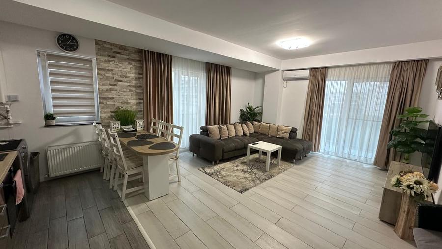 Apartament cu 2 camere decomandat, mobilat în Est