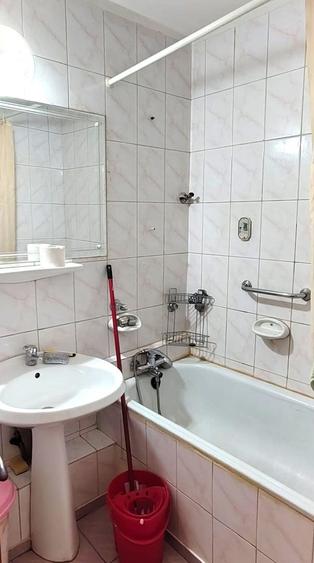 Garsonieră decomandată, mobilată în Splaiul Unirii
