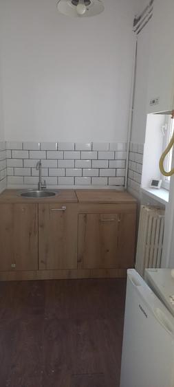 Apartament cu 4 camere semidecomandat în Centrul Istoric
