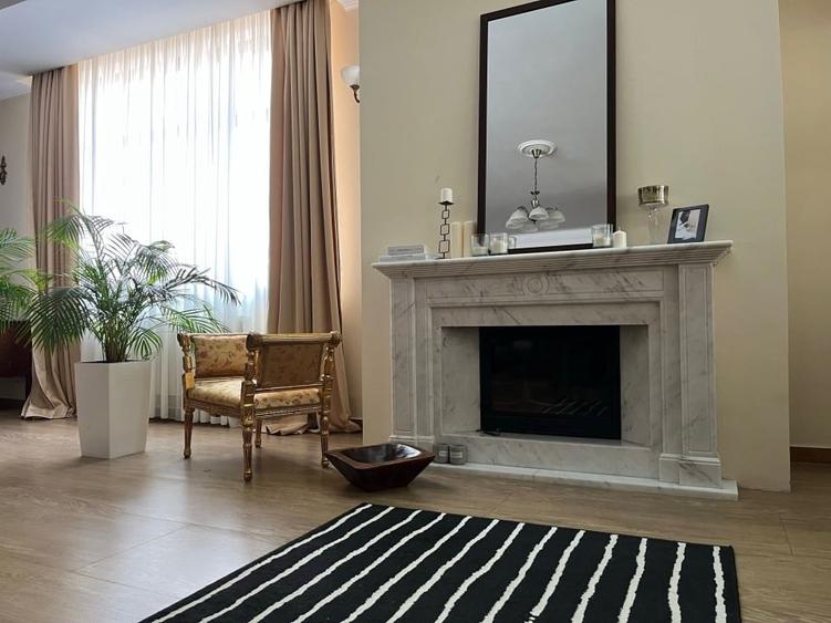 Duplex cu 6 camere cu Teren 538 Mp în Central