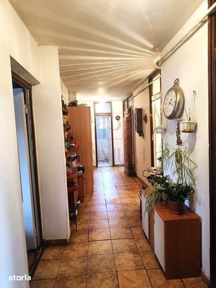 Apartament cu 4 camere decomandat în Aradului