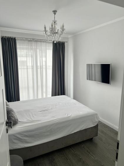 Apartament 3 camere de 57mp, terasa 14mp , balcon 4mp zona Vivo - 5