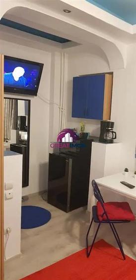 Garsonieră semidecomandată, mobilată în Universitate