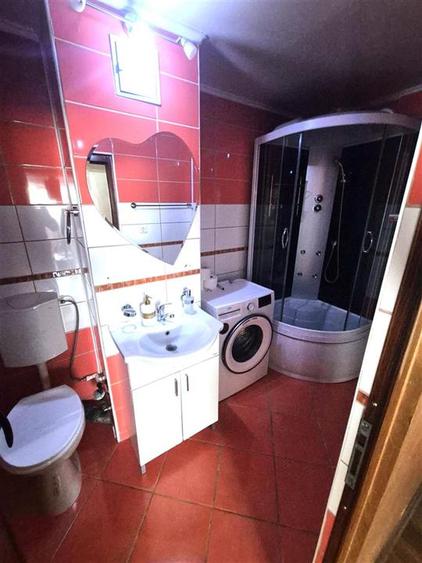 Apartament cu 3 camere decomandat în Călărași