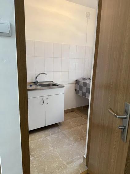 Garsonieră decomandată în Drumul Taberei