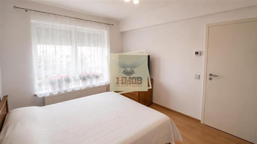 Apartament cu 3 camere decomandat, mobilat în Exterior Sud