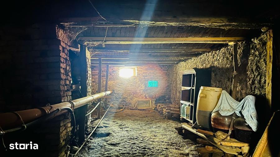Casă cu 3 camere cu Teren 1049 Mp în Central