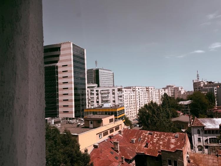 Garsonieră semidecomandată, mobilată în P-ța Victoriei