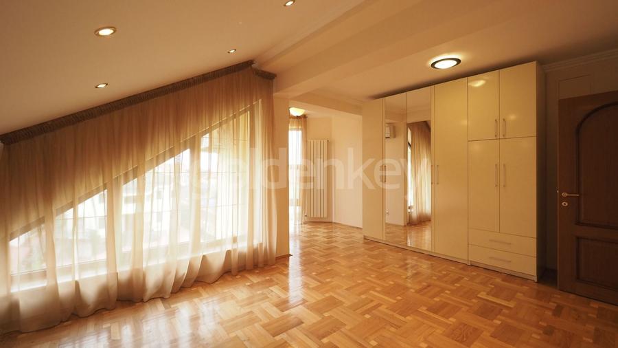 Casă individuală cu 8 camere cu Piscina în Pipera