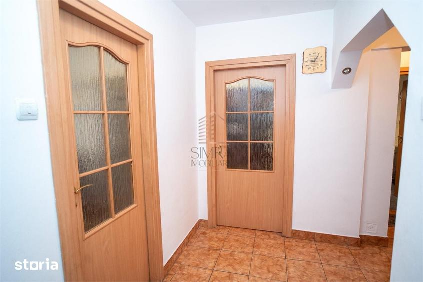 Apartament cu 3 camere decomandat în Decebal