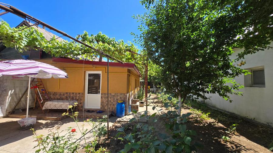 Casă individuală cu 5 camere cu Canalizare în Coiciu