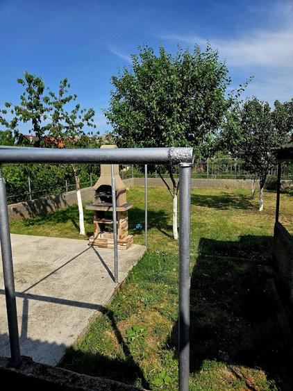 Casă cu 2 camere cu Teren 800 Mp în Central