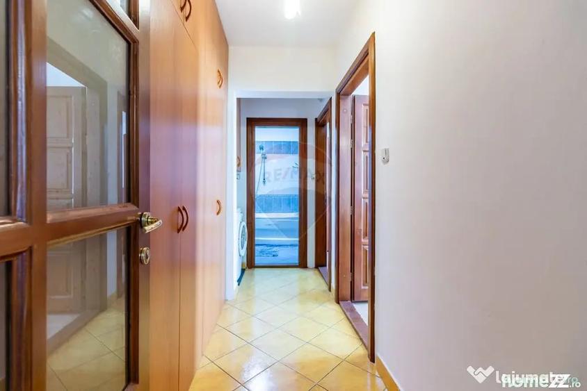 Apartament cu 3 camere decomandat în Obor