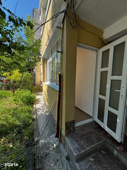 Spațiu comercial, de 38 mp, în Micro 14