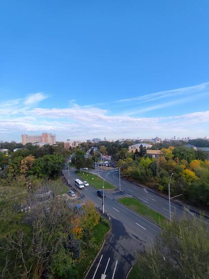 Apartament cu 3 camere decomandat în Cotroceni