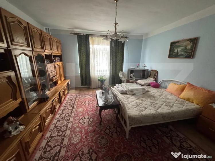 Casă cu 6 camere cu Teren 719 Mp în 14 Mai