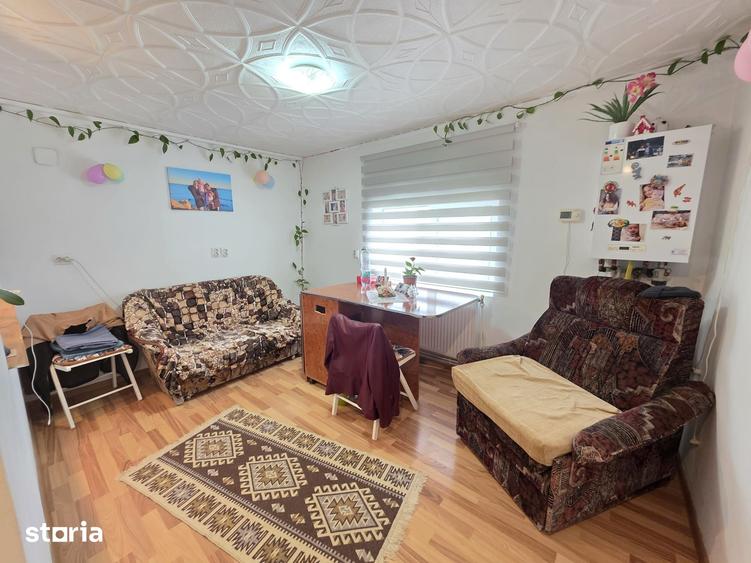 Casă cu 3 camere cu Teren 1700 Mp în Central