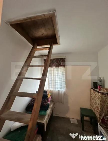 Casă cu 2 camere cu Teren 690 Mp în Petrești