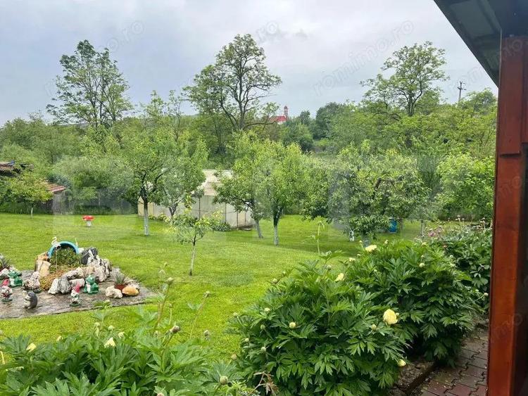 Casă cu 4 camere cu Teren 1500 Mp în Cerghid