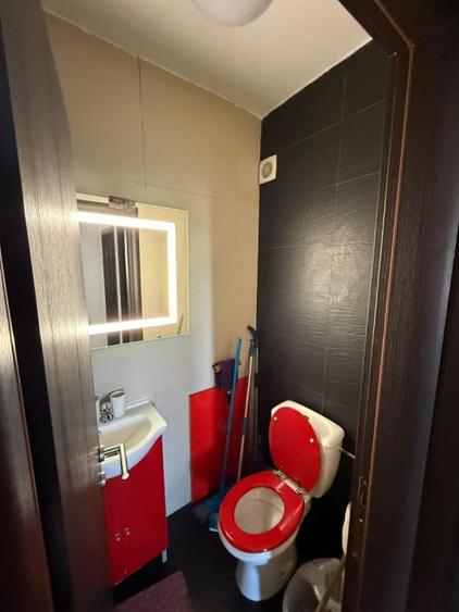 Apartament cu 3 camere, mobilat în Central