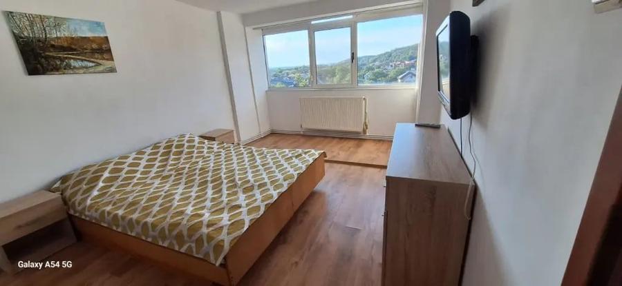 Apartament cu 3 camere decomandat în Slatina