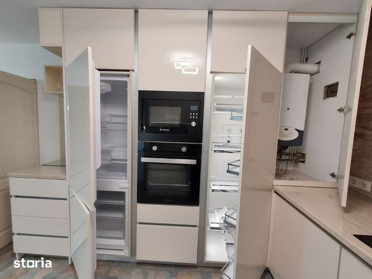 Casă cu 6 camere cu Teren 800 Mp în Simeria