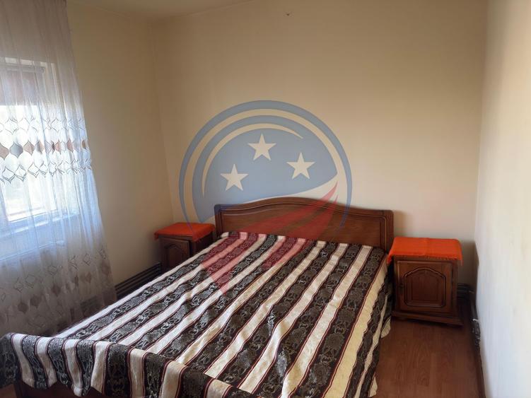 Apartament cu 2 camere semidecomandat în 1 Mai