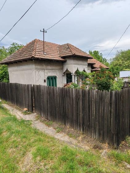 Casă cu 3 camere în Beiu