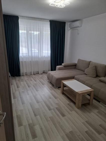 BRASADAS inchiriaza ap 2 cam PARTER zona Metalurgiei. - 2