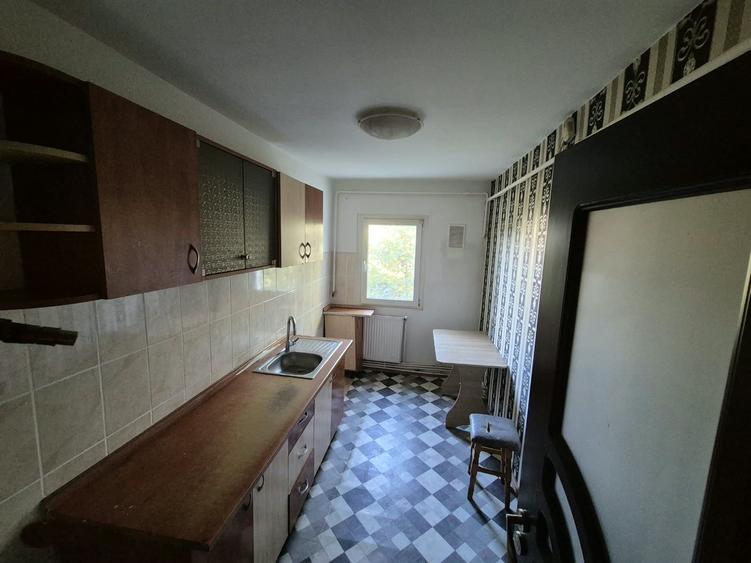 Apartament cu 2 camere decomandat în Cug