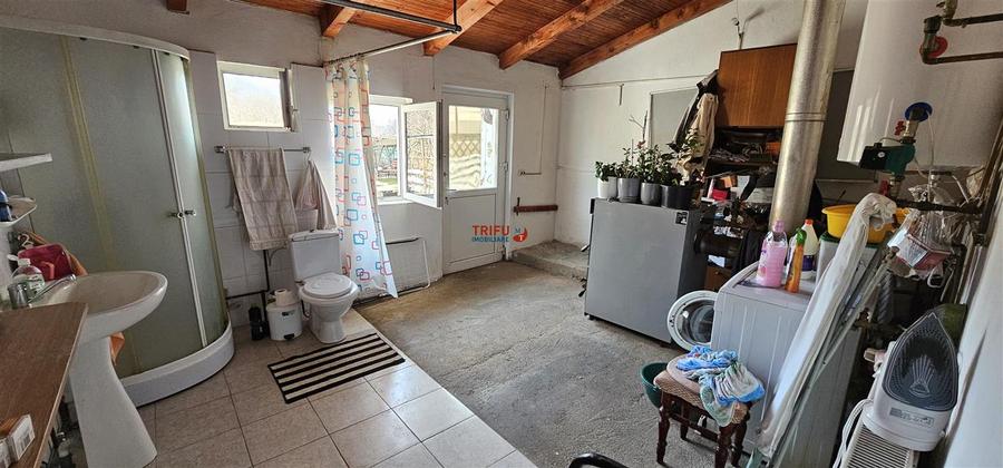 Casă individuală cu 7 camere cu Canalizare în Pianu de Sus