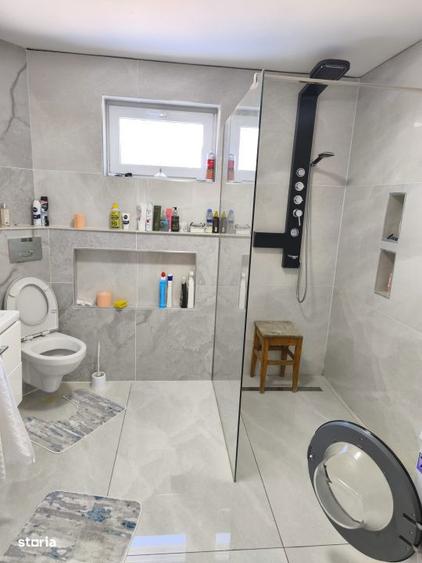 Casă cu 4 camere cu Teren 1500 Mp în Vicovu de Sus
