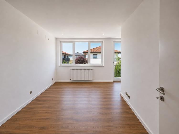 Duplex cu 5 camere cu Canalizare în Tunari