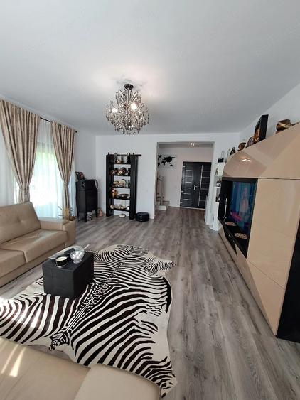 Casă cu Teren 500 Mp în Găvana