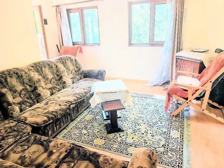 Casă cu 5 camere cu Teren 1000 Mp în Dealu Mic