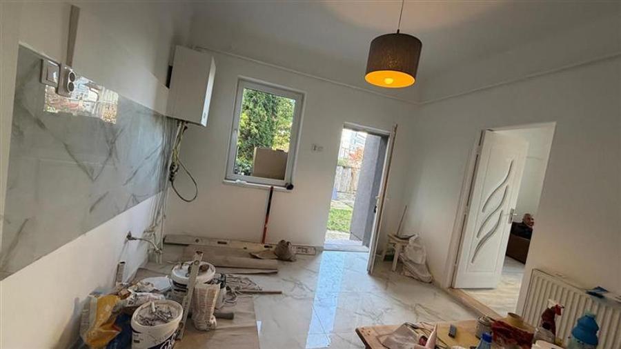 Casă individuală cu 2 camere cu Canalizare în Mărăști