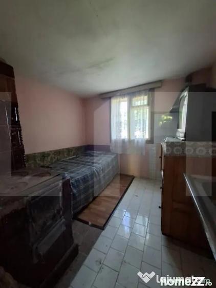 Casă cu 3 camere cu Teren 1335 Mp în Central