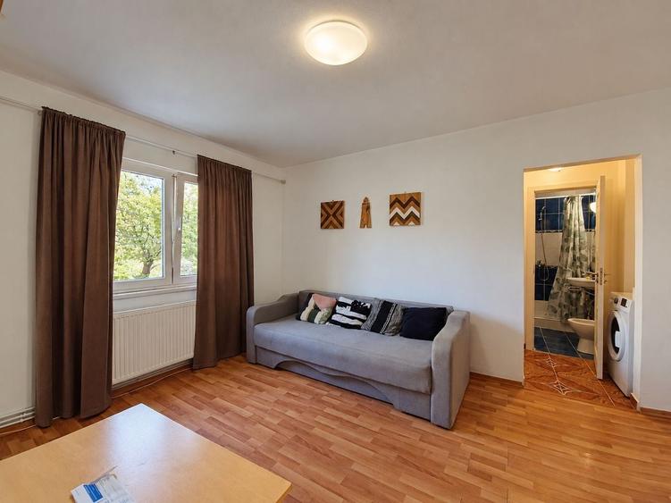 Apartament cu 2 camere semidecomandat, mobilat în Mănăștur