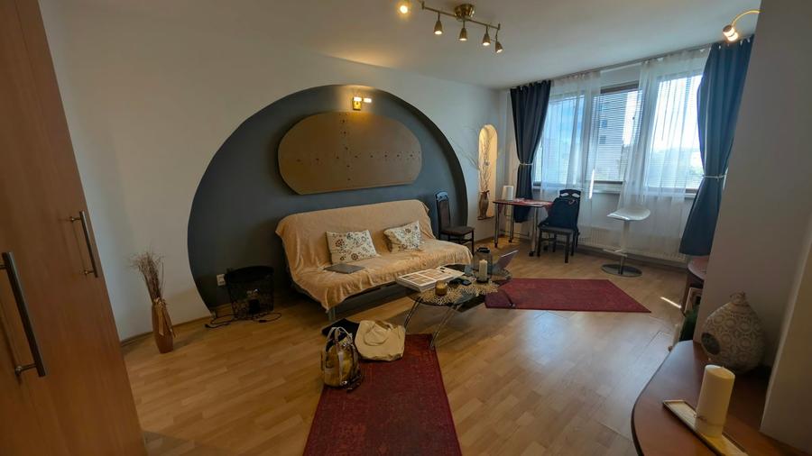 Garsonieră decomandată în Băneasa