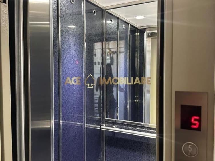 Apartament cu 2 camere decomandat, mobilat în Universitate