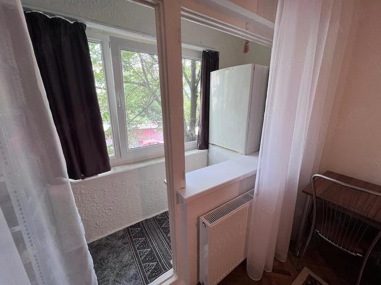 Garsonieră semidecomandată în Girocului