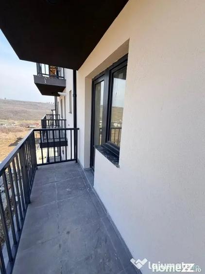 Apartament cu 3 camere semidecomandat în Rediu