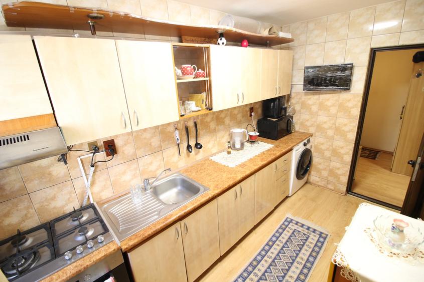 Apartament cu 2 camere semidecomandat în Micro 40