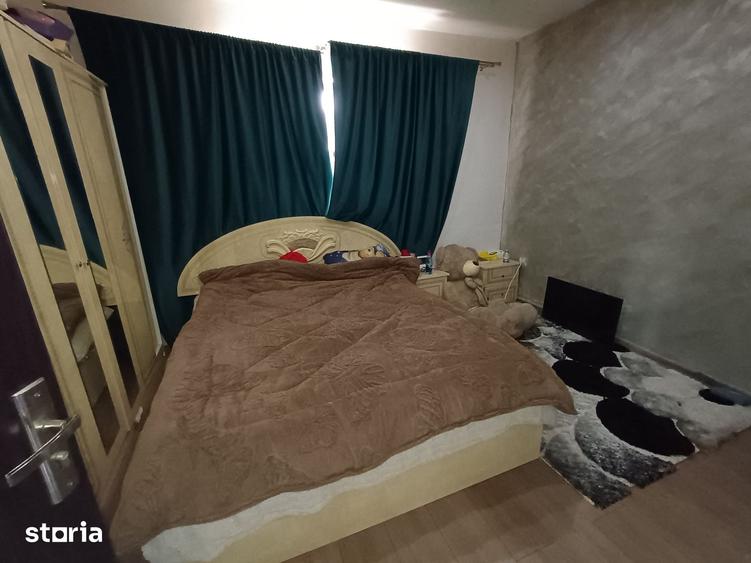 Casă cu 3 camere cu Teren 400 Mp în Central