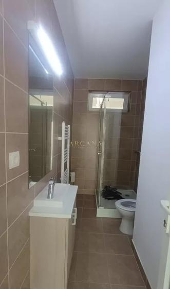 Duplex cu 4 camere cu Canalizare în Europa